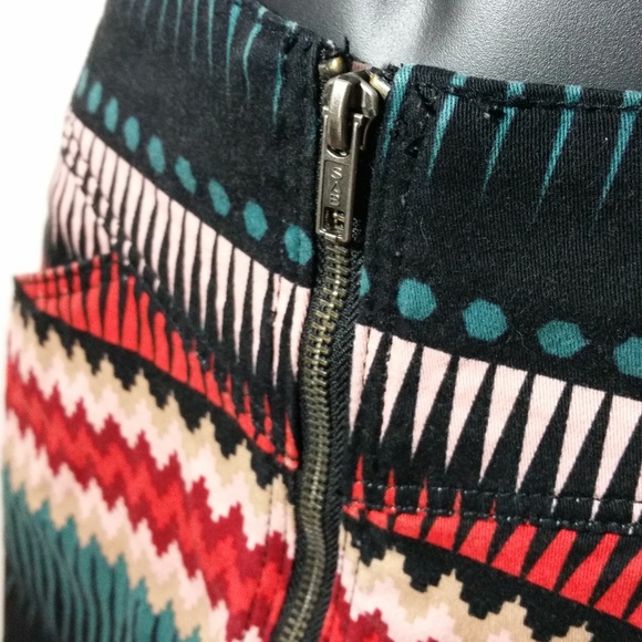 Divided by H & M Tribal Print Pencil Skirt- Size 2 - Picture 5 of 8